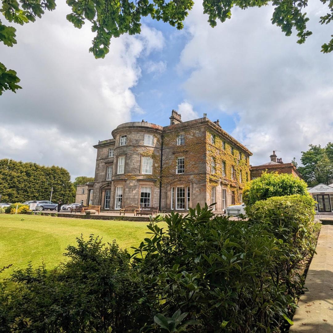 Shaw Hill Hotel Golf And Country Club Chorley  Extérieur photo
